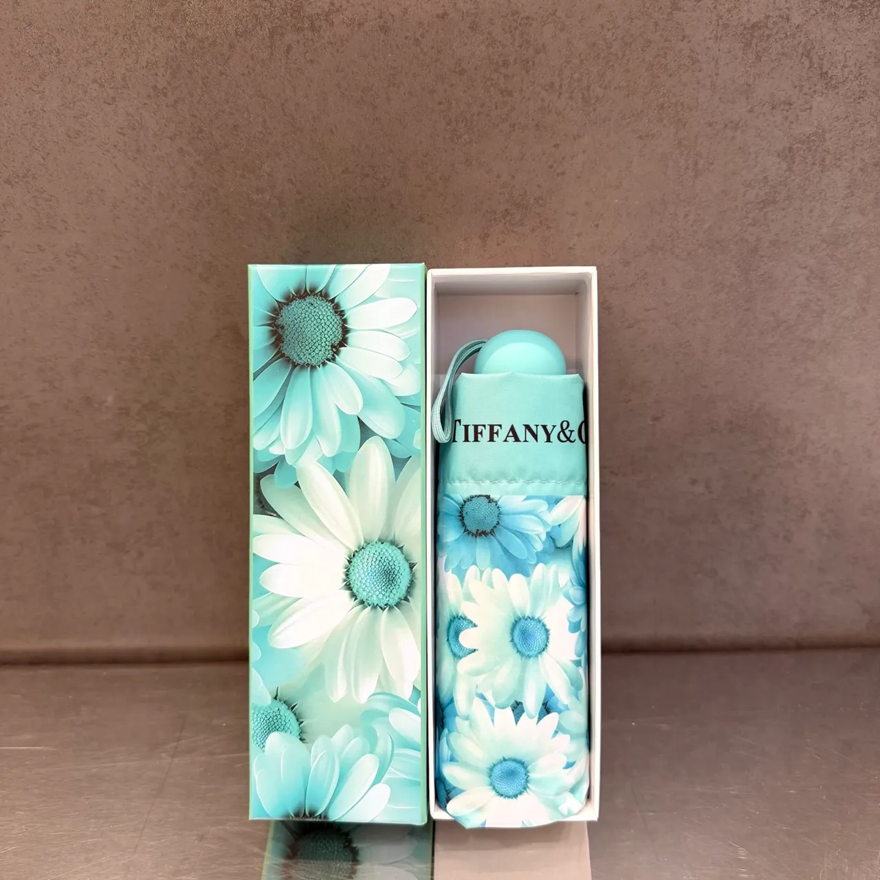 Tiffany & Co. Sac à main bleu blanc à imprimé floral motif marguerite 9