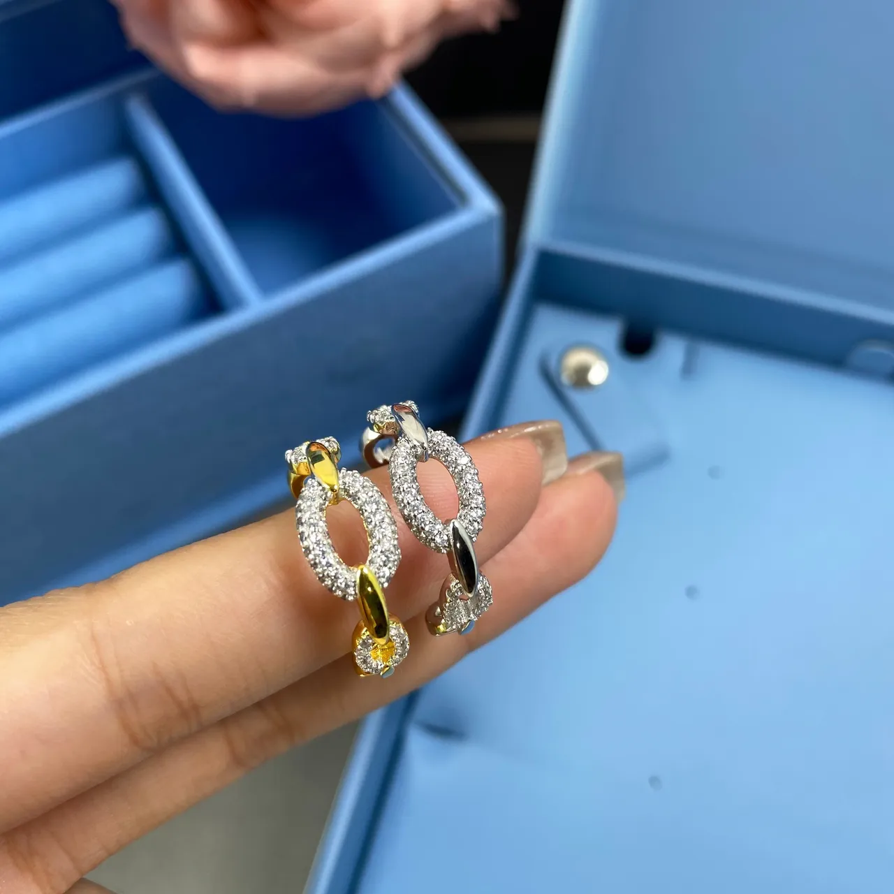 Tiffany & Co. HardWear créoles ovales entrelacées pavé diamants or bicolore 9