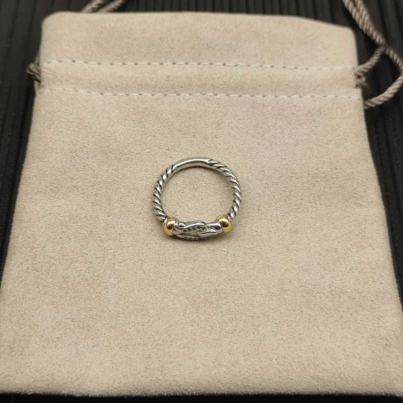 Tiffany & Co. HardWear Anel de Prata e Ouro com Banda Trançada de Cabo e Motivo de Dupla Fivela 7