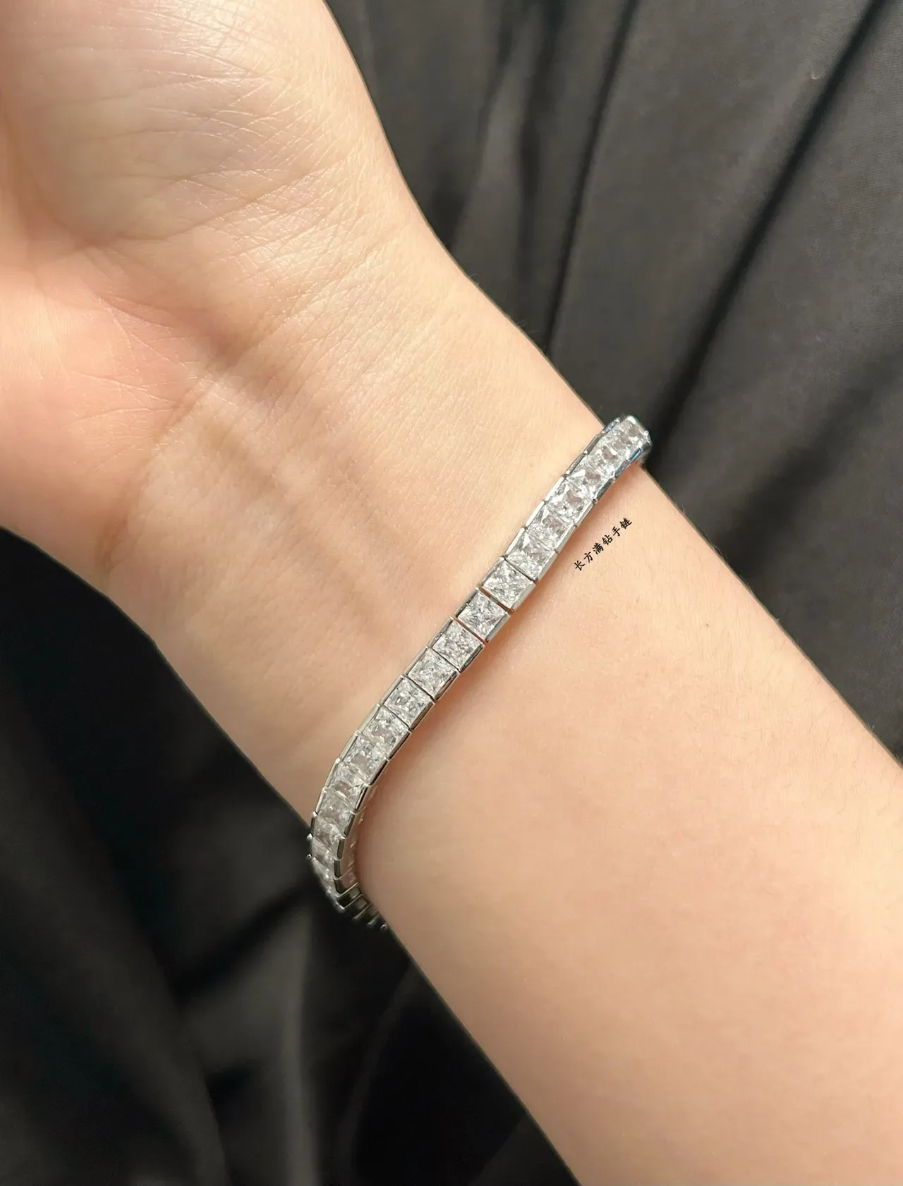 Tiffany & Co. Silver Transparent Rectangular Link Full-Pavé Bracelet 9
