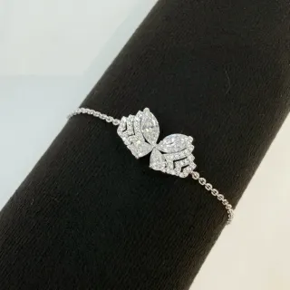 Tiffany & Co. सिल्वर व्हाइट फ्लोरल मोटिफ मार्क्विस-कट स्टोन ब्रेसलेट