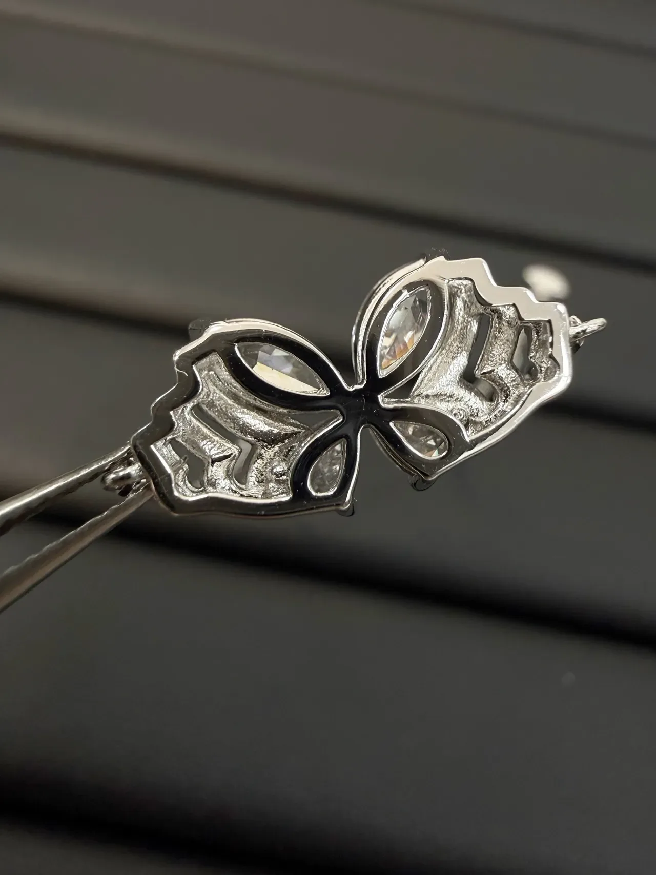 Tiffany & Co. सिल्वर व्हाइट फ्लोरल मोटिफ मार्क्विस-कट स्टोन ब्रेसलेट 7
