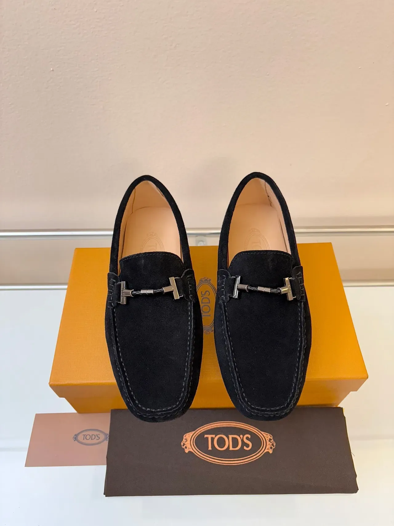 Tod's Gommino Mocassin Noir Beige Daim Boucle Mors Cheval Métal 6
