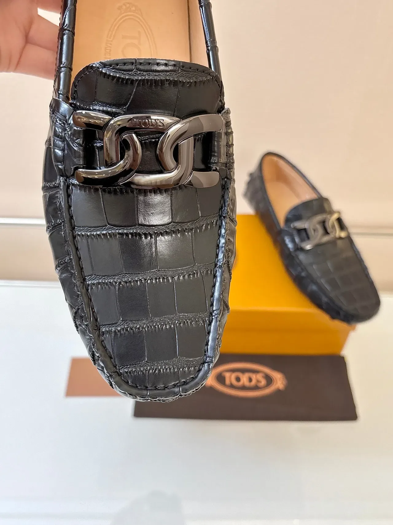 Mocassim Tod's Gommino Preto Marrom Couro de Crocodilo embossado com fivela metálica Horsebit 3