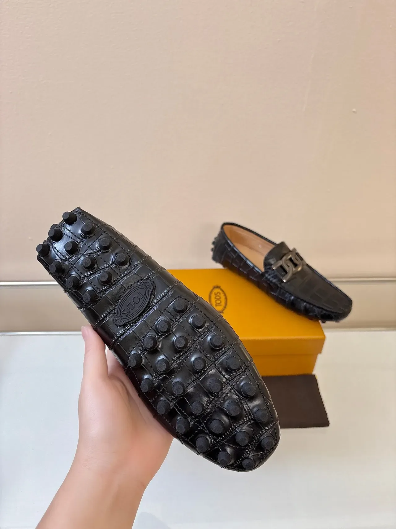 Mocassim Tod's Gommino Preto Marrom Couro de Crocodilo embossado com fivela metálica Horsebit 5