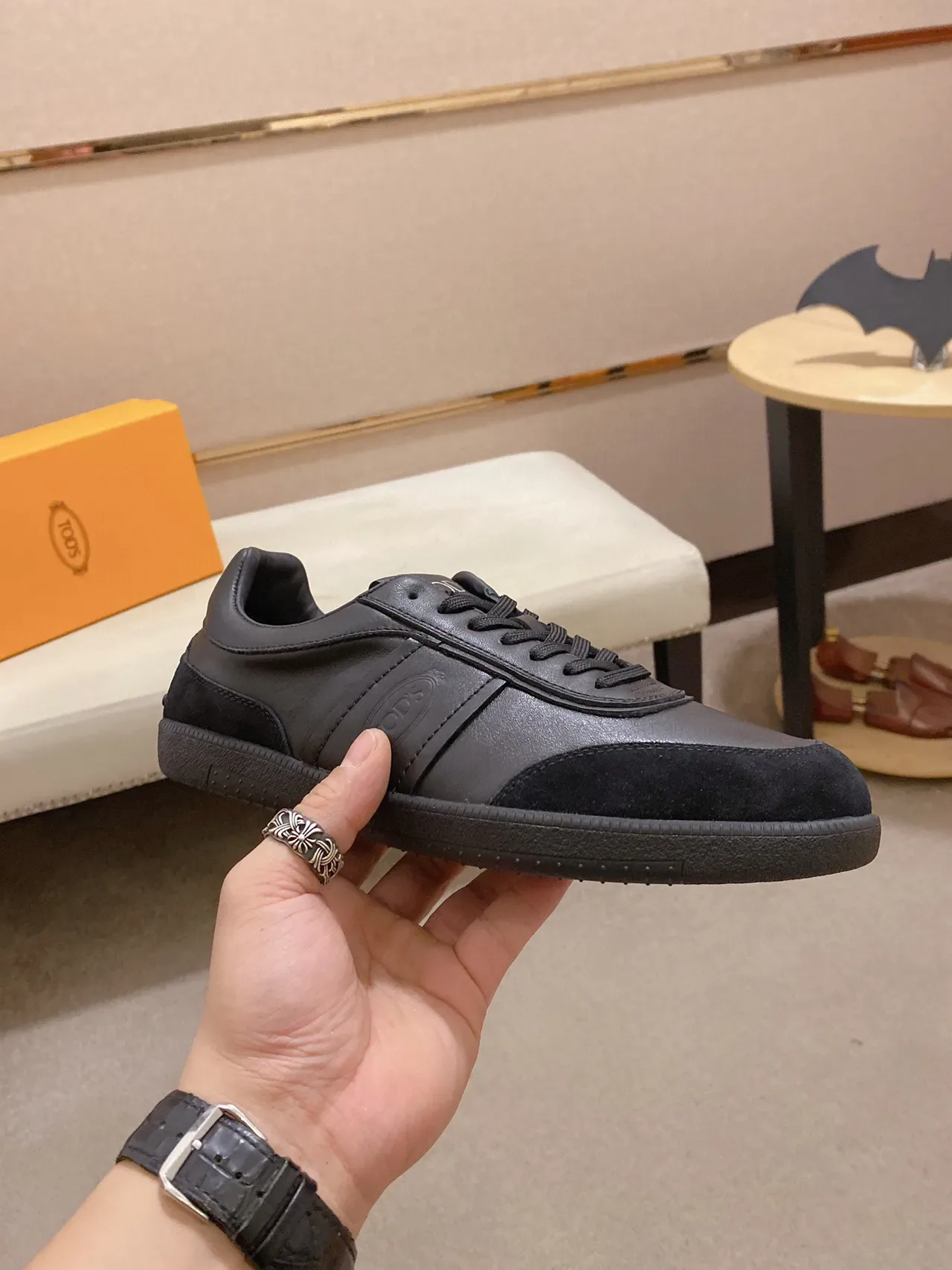 Tod's Gommino Black Low-Top Leather-Suede Hybrid Lifestyle Sneakers 7