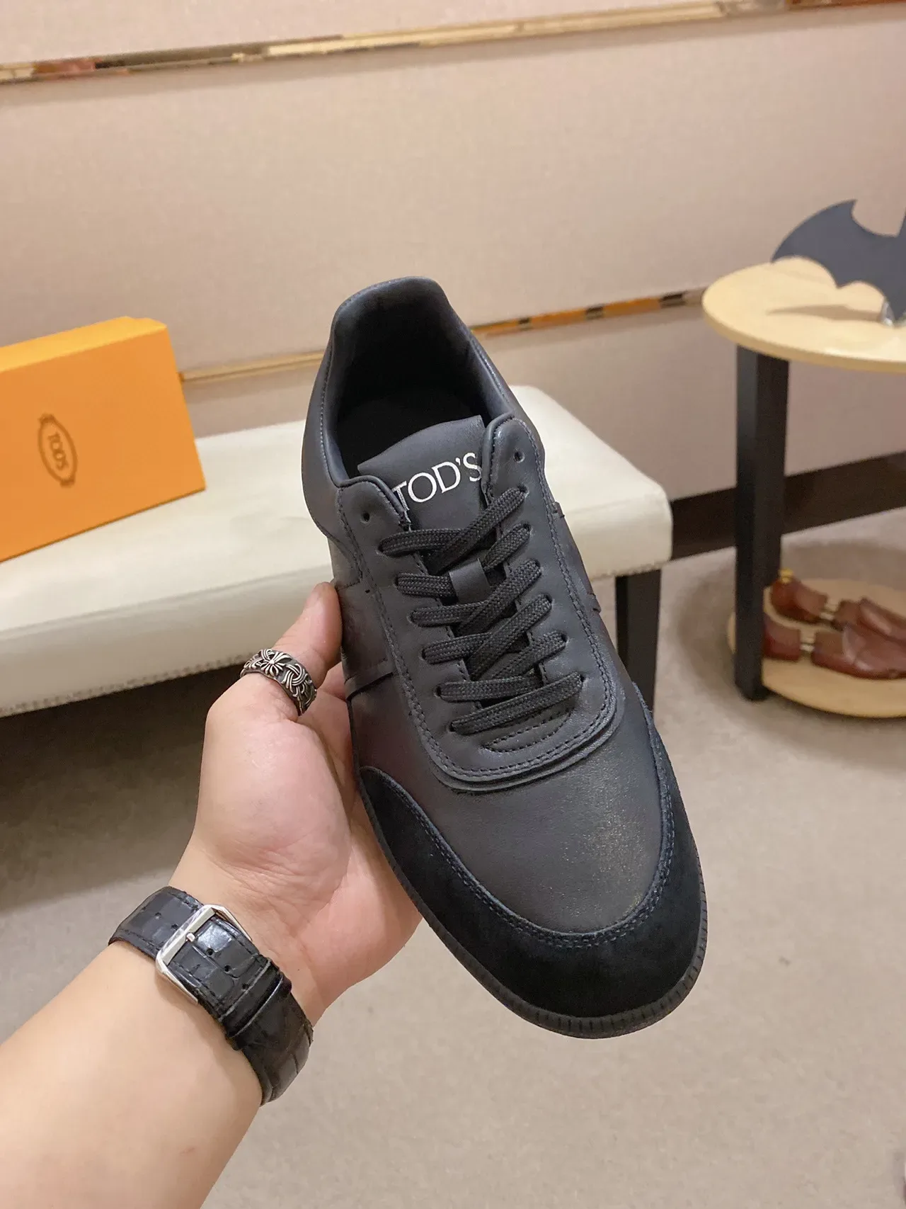 Tod's Gommino Black Low-Top Leather-Suede Hybrid Lifestyle Sneakers 9