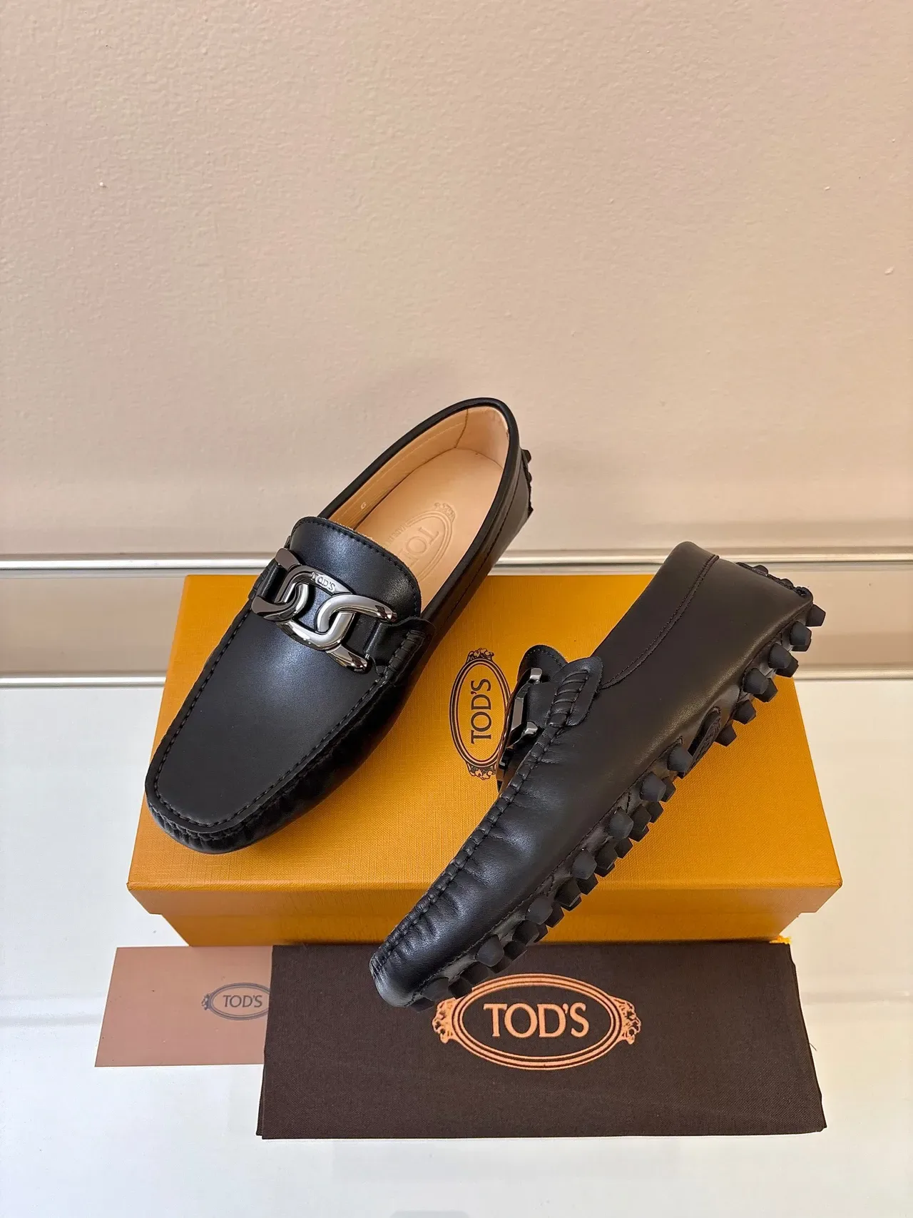Tod's Gommino Loafer Cuir Noir Boucle Horsebit Semelle Pebble 2