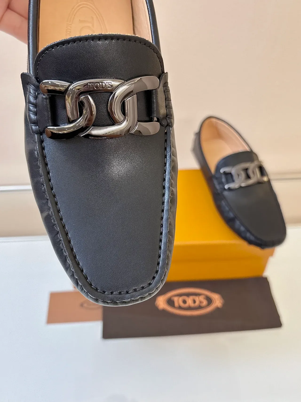 Tod's Gommino Loafer Cuir Noir Boucle Horsebit Semelle Pebble 3