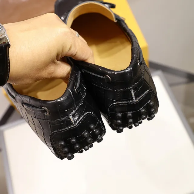 Tod's Gommino Loafer Mocassins noirs en cuir estampé crocodile avec nœud 3