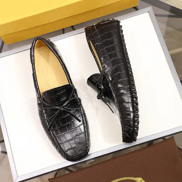 Tod's Gommino Loafer Mocassins noirs en cuir estampé crocodile avec nœud 5