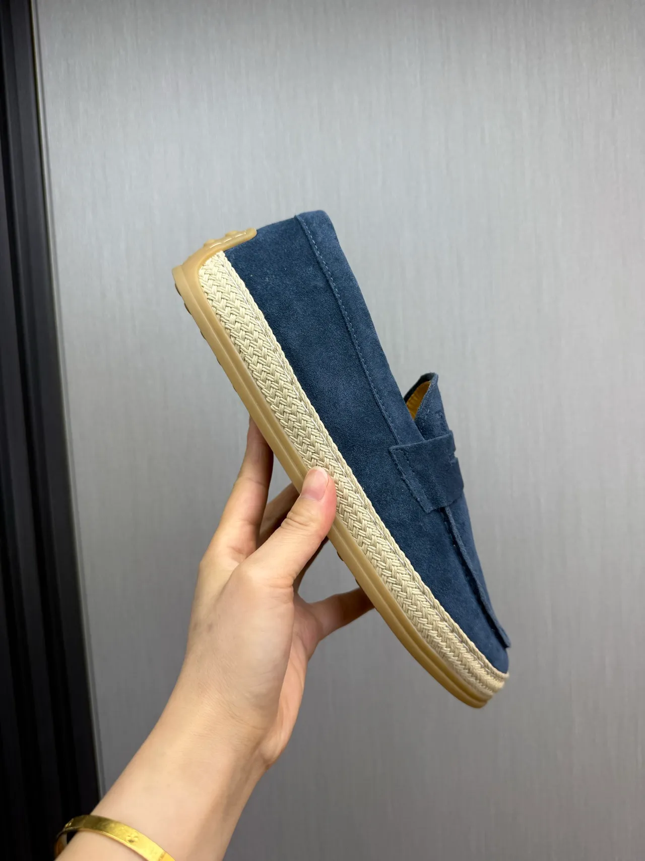 Tod's Gommino Loafer Haut en daim bleu beige Semelle tressée en esparto Loafer à bordure 7