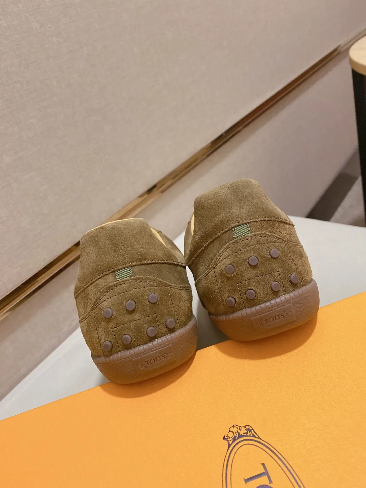 Tod's Gommino Chaussures Lifestyle Vert Olive Daim 3