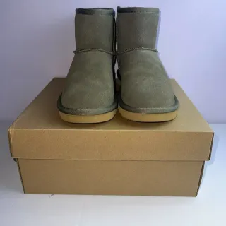 UGG Army Green Beige Suede Upper Elastic Side Gussets Snow Boots