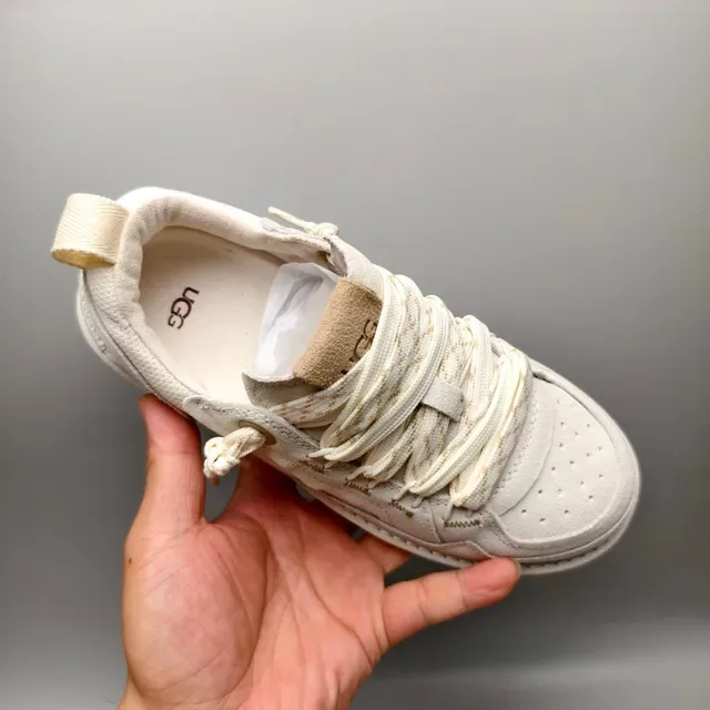 UGG Beige Blanc Daim-Mesh Híbrido Superior Capuchon du Doigt du Pied Perforé Sneakers Lifestyle 3