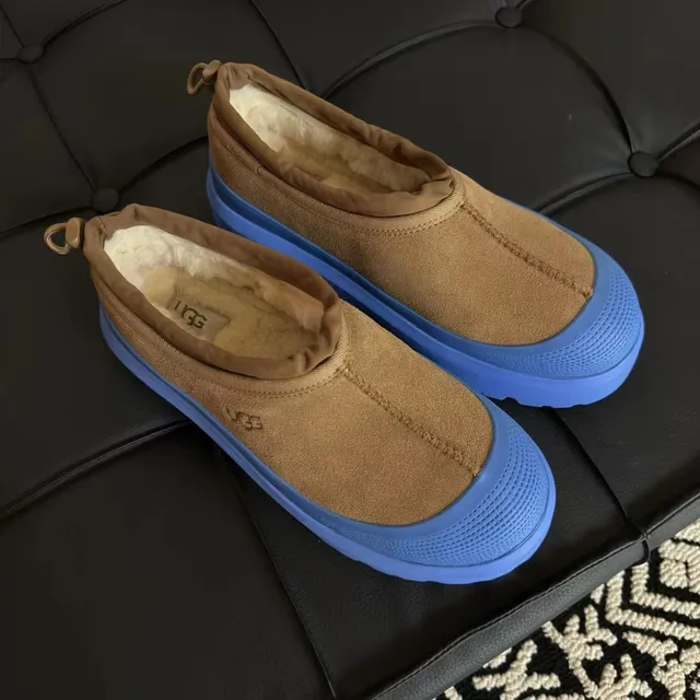 UGG بني أزرق سحابي مبطن بجلد الغنم حذاء ثلجي 2