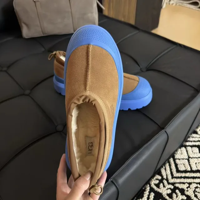 UGG بني أزرق سحابي مبطن بجلد الغنم حذاء ثلجي 3