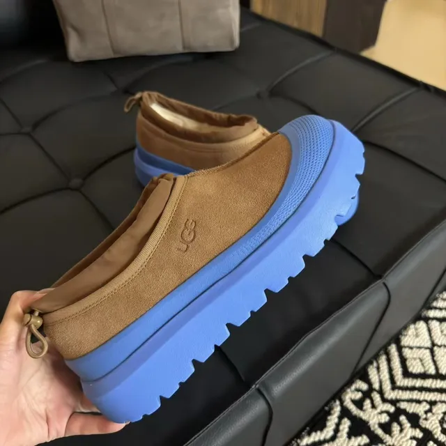 UGG بني أزرق سحابي مبطن بجلد الغنم حذاء ثلجي 4