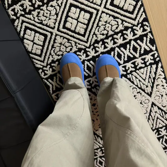 UGG بني أزرق سحابي مبطن بجلد الغنم حذاء ثلجي 9