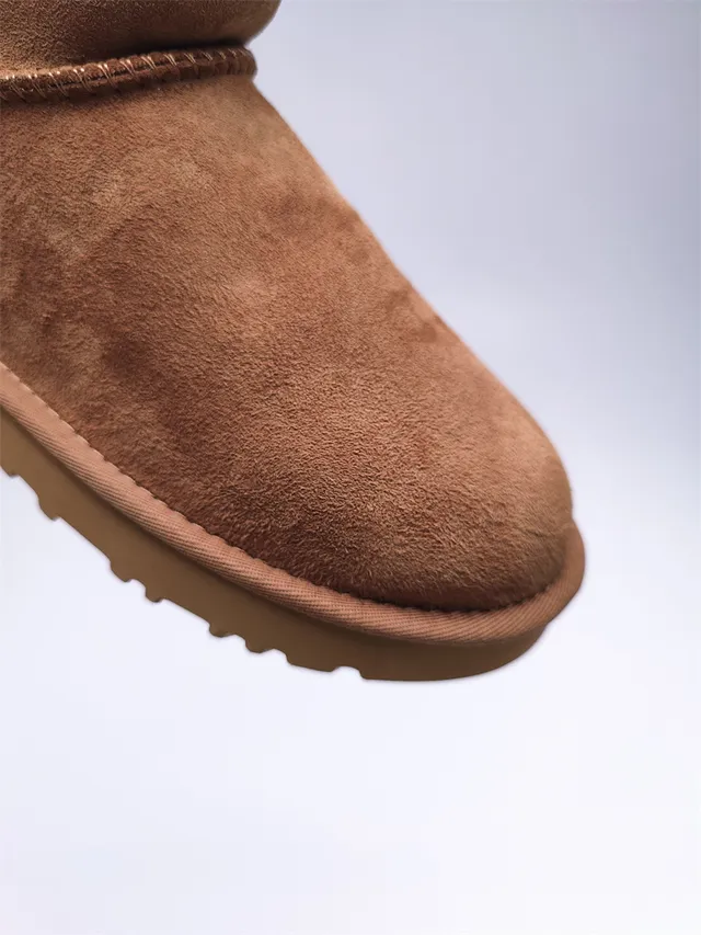 UGG Classic Mini Chestnut Brown Suede Shearling-Lined Snow Boots 10