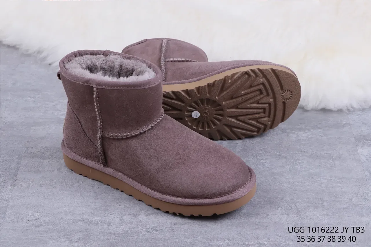 Bottes de Neige UGG Classic Mini en Daim Dusty Mauve Doublées en Shearling 10
