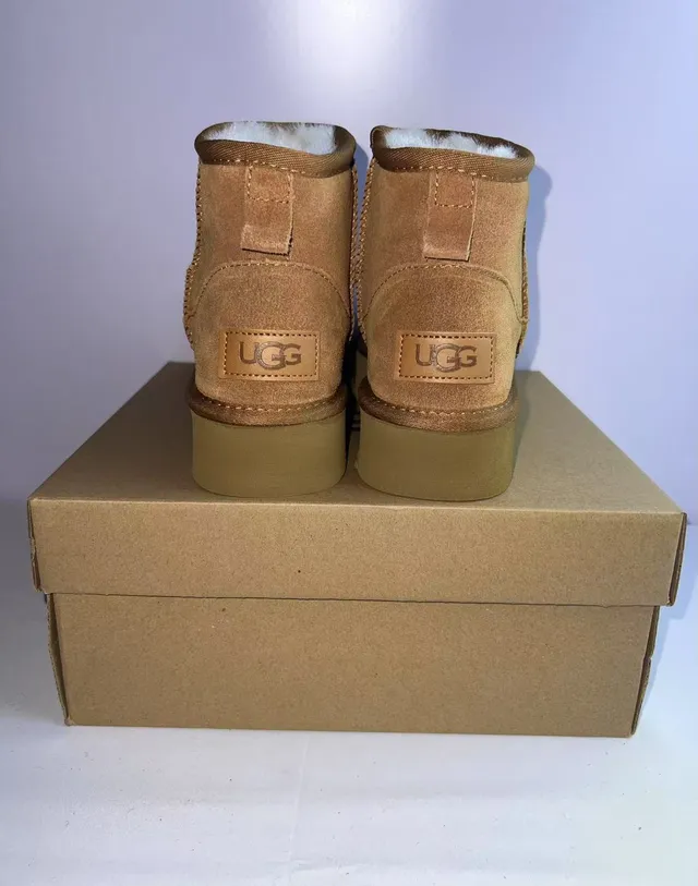 UGG Classic Mini Platform Tan Suede Snow Boots 6