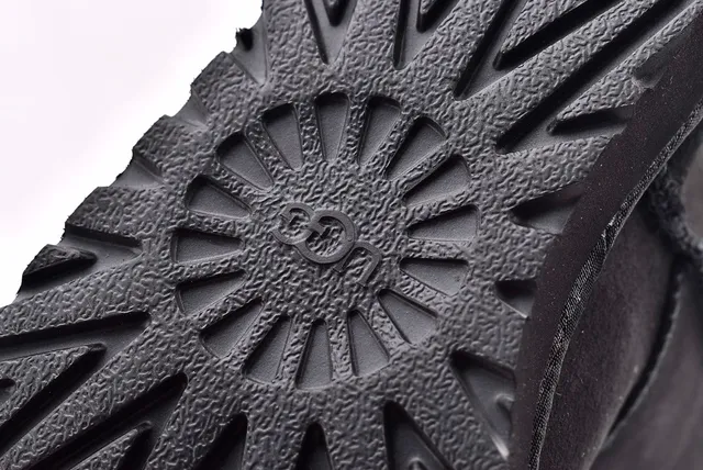 UGG Classic Short Black Snow Boots 7