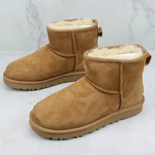 UGG Classic Short চেস্টনাট সুয়েড শিয়ারলিং লাইন্ড স্নো বুট