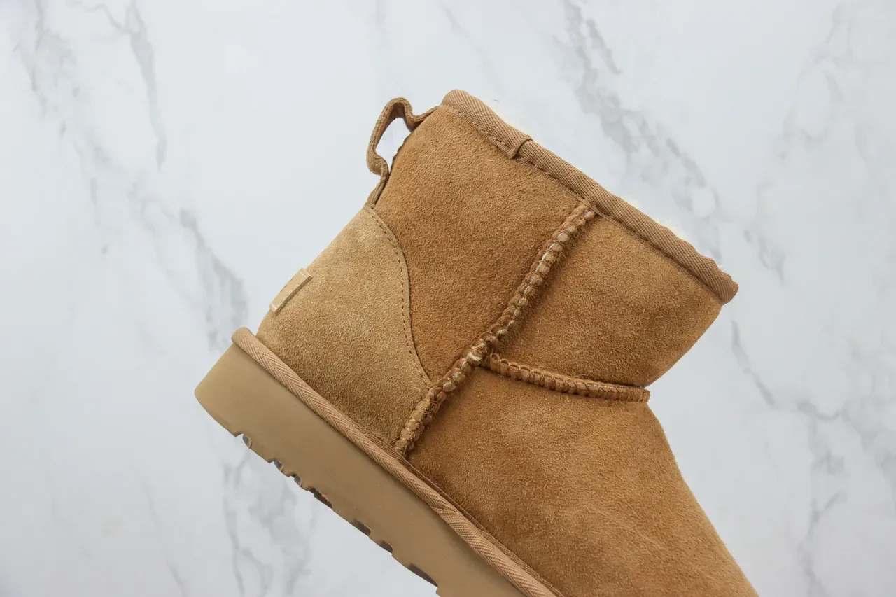 UGG Classic Short চেস্টনাট সুয়েড শিয়ারলিং লাইন্ড স্নো বুট 5