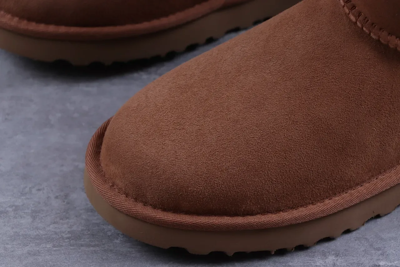 UGG Botas de media caña Classic Tall en ante Chestnut forradas de shearling 4