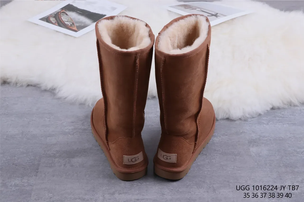 UGG Botas de media caña Classic Tall en ante Chestnut forradas de shearling 8