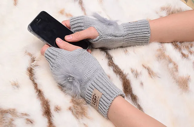 UGG Gray Fingerless Knit Gloves 3