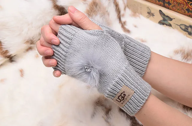 UGG Gray Fingerless Knit Gloves 4