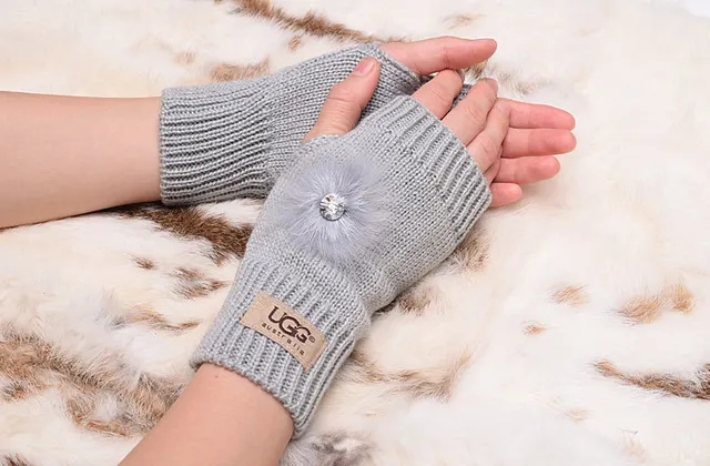 UGG Gray Fingerless Knit Gloves 5