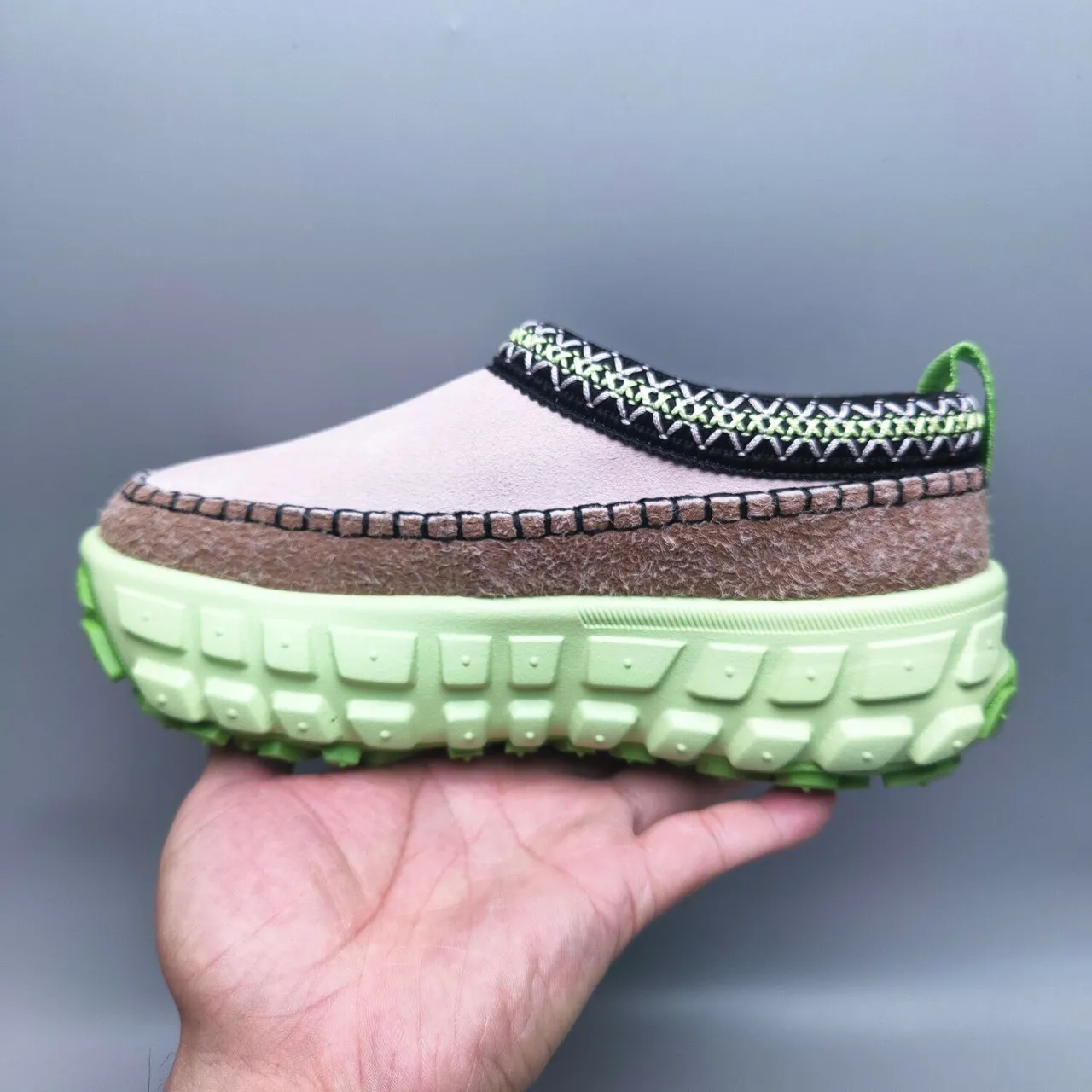 UGG Tasman Beige Vert Chaussures Slip-On Mocassin-Sabot Hybride Décontracté 2