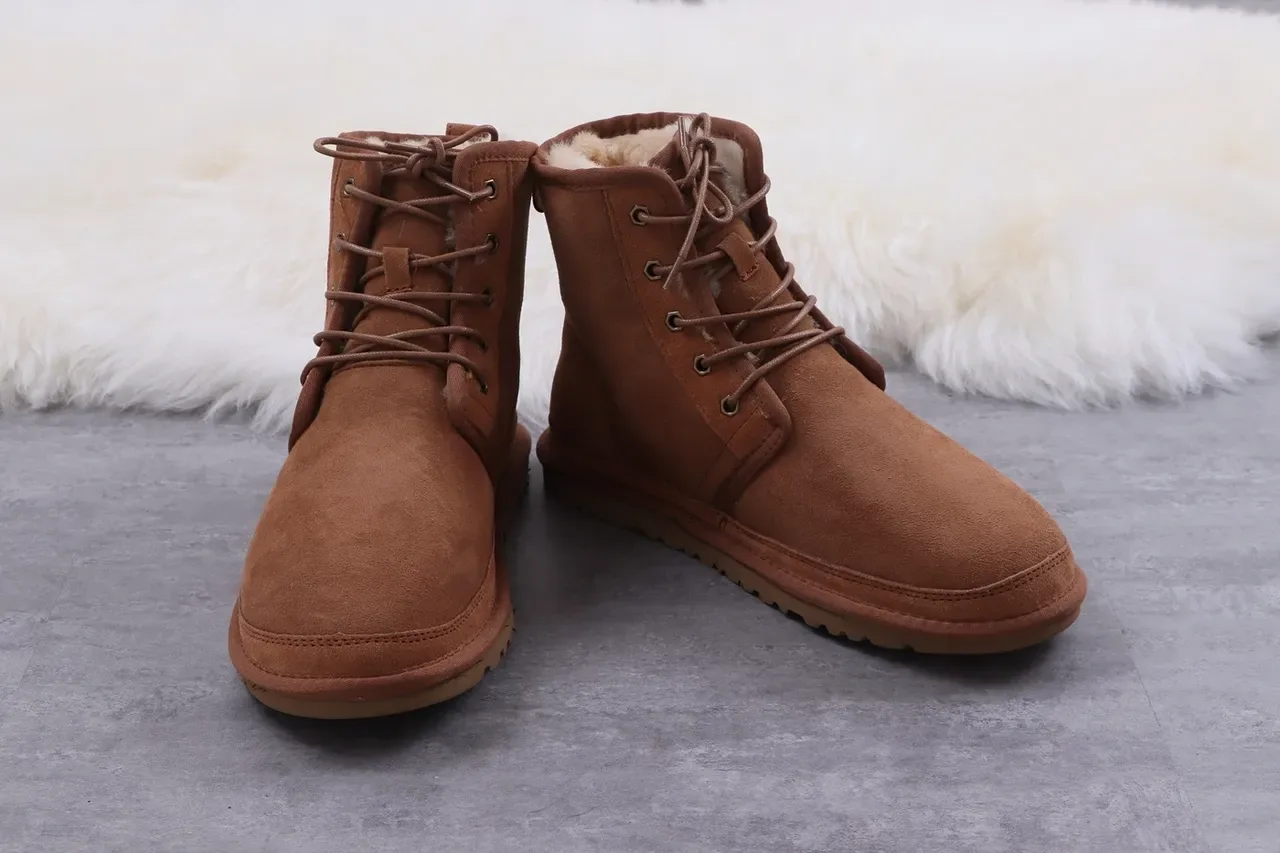 UGG Tasman Bottes de Neige Marron Châtain en Daim avec Doublure en Peau de Mouton 5