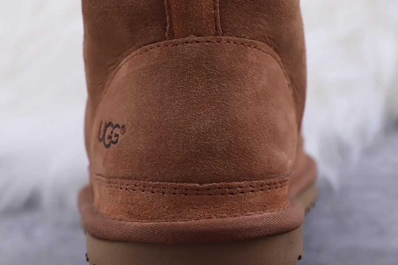 UGG Tasman Bottes de Neige Marron Châtain en Daim avec Doublure en Peau de Mouton 6