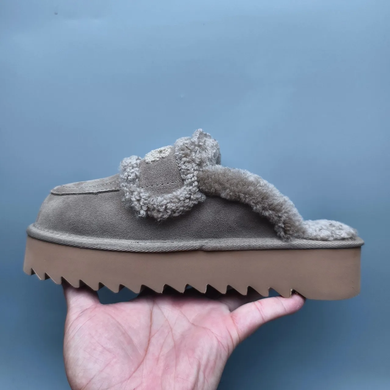 UGG Tasman Gray Brown Platform Sole Shearling-Lined Casual Shoes 7