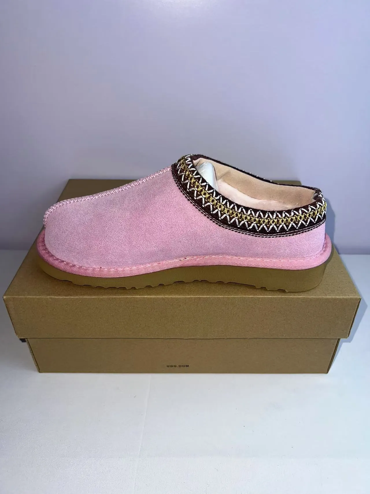 UGG Tasman Chaussures Casuales à tige en daim rose marron avec ourlet tressé et col 4