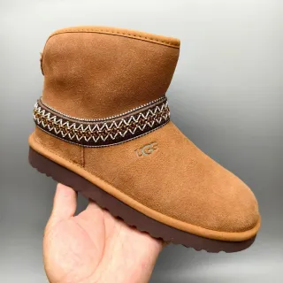 UGG Tasman Bota de Nieve de Ante Beige con Banda Tejida