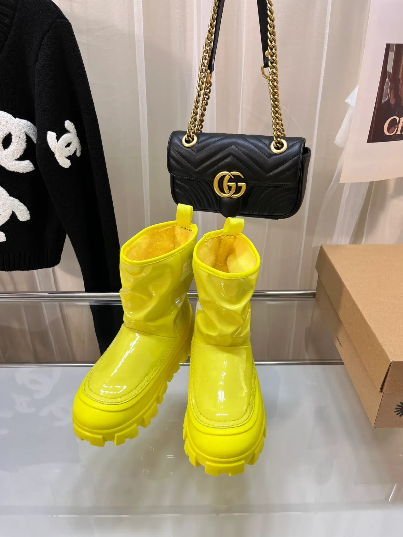 UGG Yellow Glossy Patent-Like Upper Chunky Lug Sole Snow Boots 2