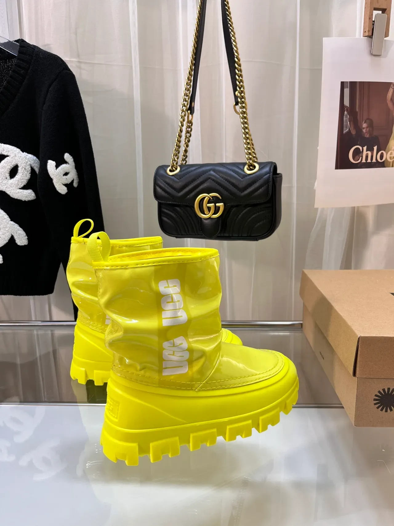 UGG Yellow Glossy Patent-Like Upper Chunky Lug Sole Snow Boots 7