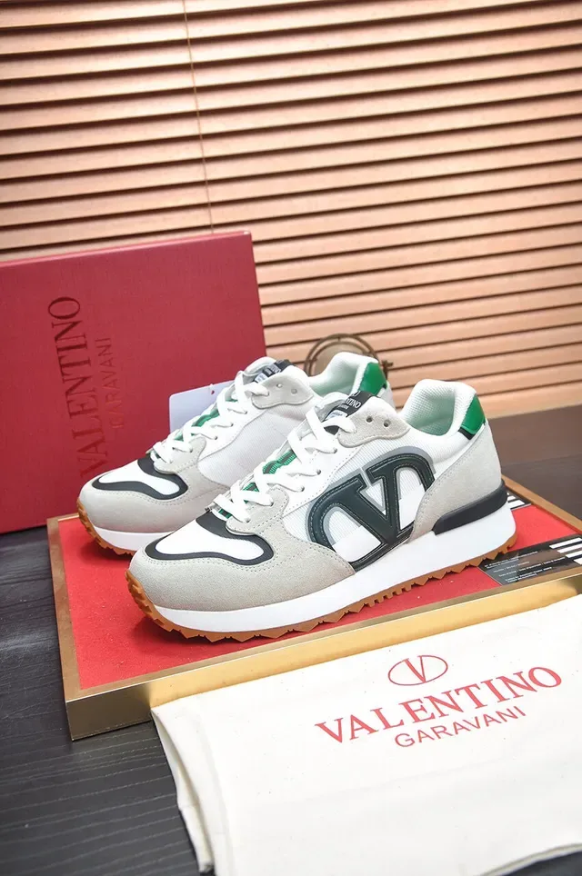 Valentino Beige Noir Retro Runner Silhouette Daim et Maille Supérieure Lifestyle Sneakers 4