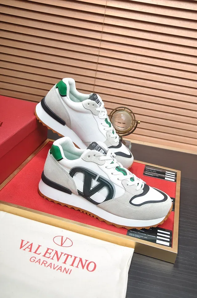 Valentino Beige Noir Retro Runner Silhouette Daim et Maille Supérieure Lifestyle Sneakers 6