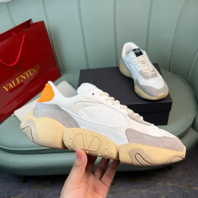 Valentino Bege Tênis Chunky Sola Branca Malha e Camurça 4