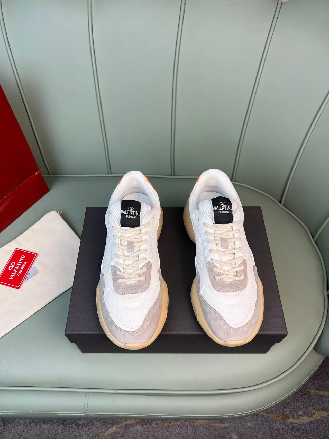 Valentino Bege Tênis Chunky Sola Branca Malha e Camurça 8