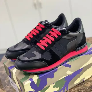 Valentino Zapatos Lifestyle de Material Mixto con Paneles Camo en Negro y Rojo