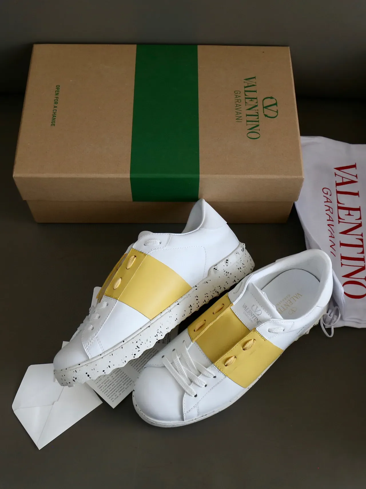 Valentino Open Sneakers Lifestyle Blanc et Jaune Color-Block 6