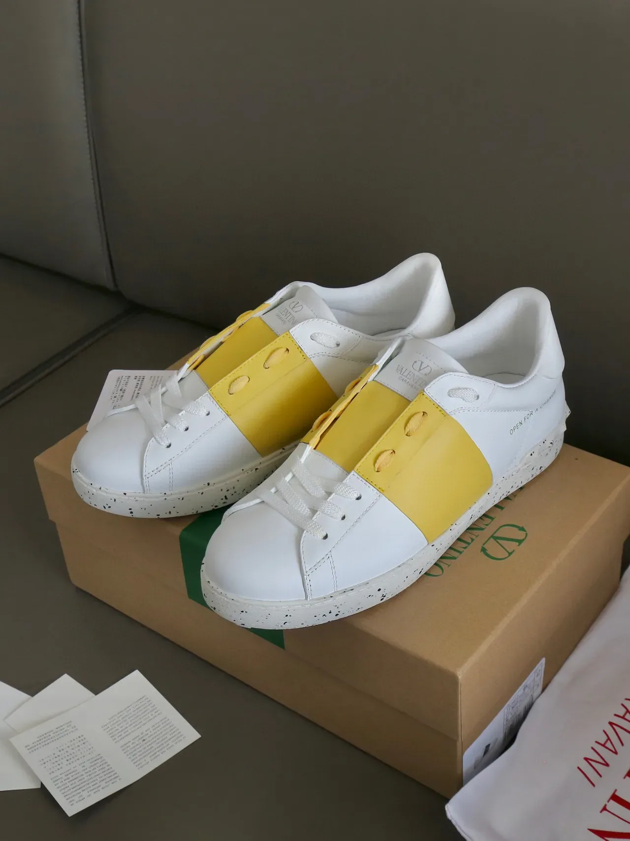 Valentino Open Sneakers Lifestyle Blanc et Jaune Color-Block 9