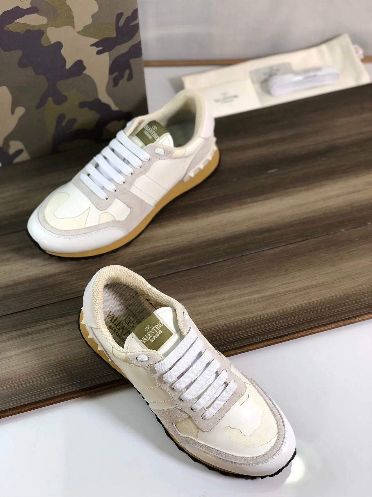 Valentino Rockstud Beige Gold Mixed-Material Upper Pyramid Stud Heel Lifestyle Sneakers 4